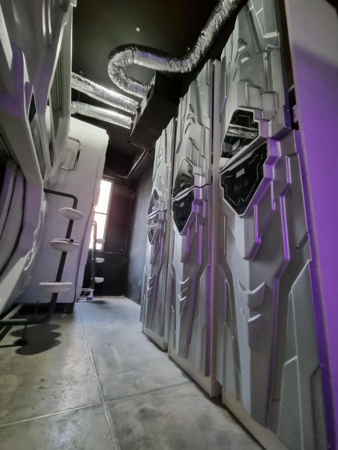 Met A Space Pod @Phrom Phong Banguecoque Exterior foto